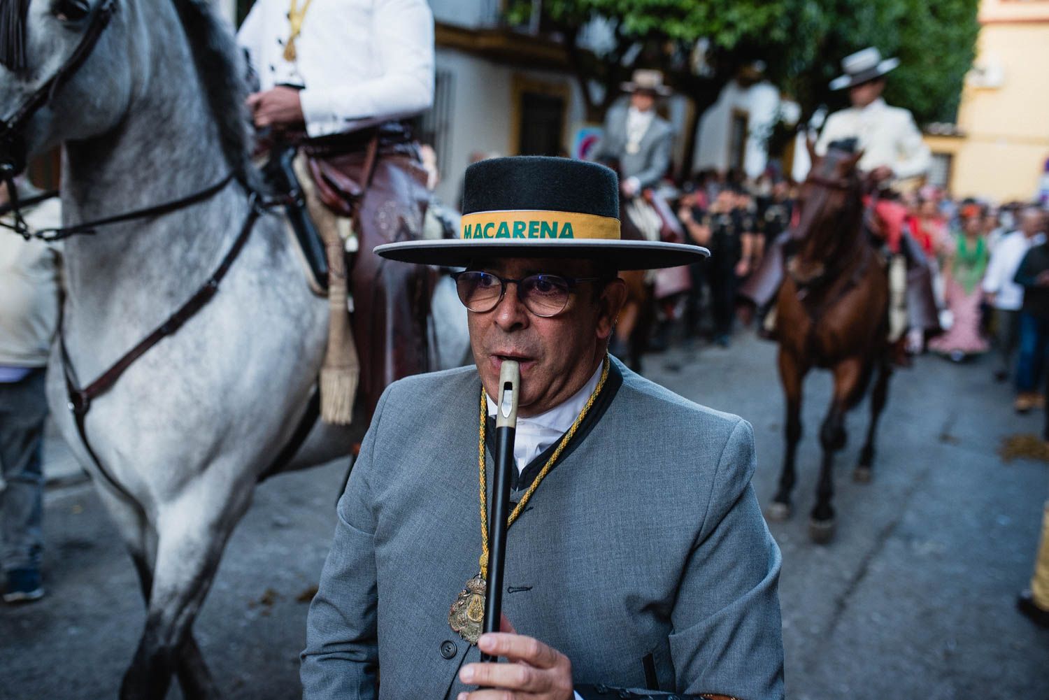 La salida de la Hermandad del Rocío de la Macarena, en imágenes