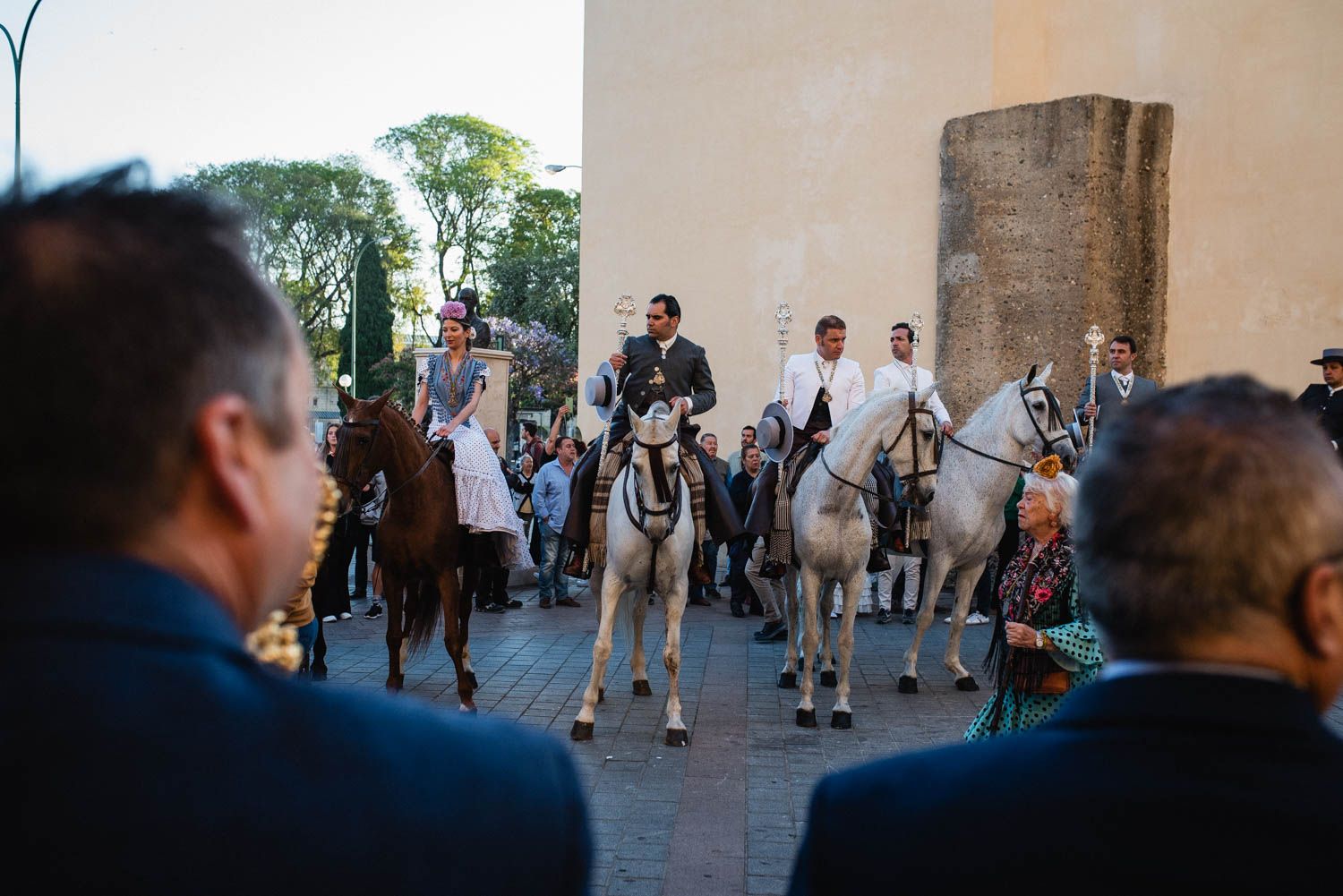La salida de la Hermandad del Rocío de la Macarena, en imágenes
