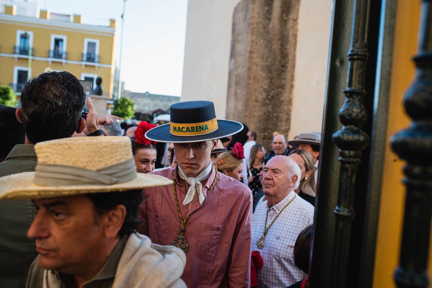 La salida de la Hermandad del Rocío de la Macarena, en imágenes
