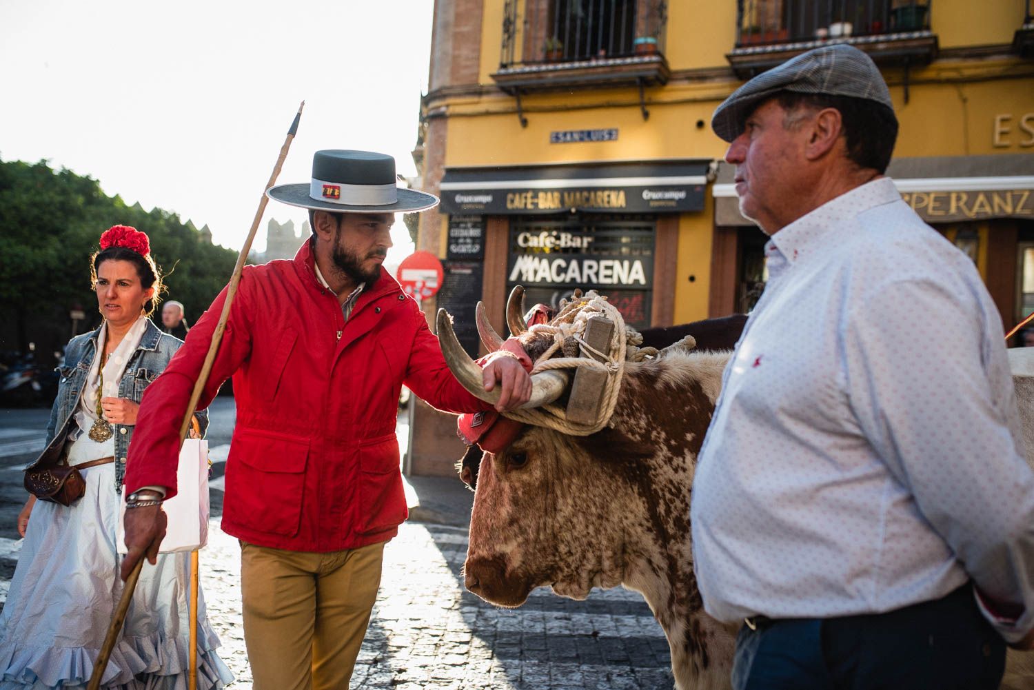 La salida de la Hermandad del Rocío de la Macarena, en imágenes