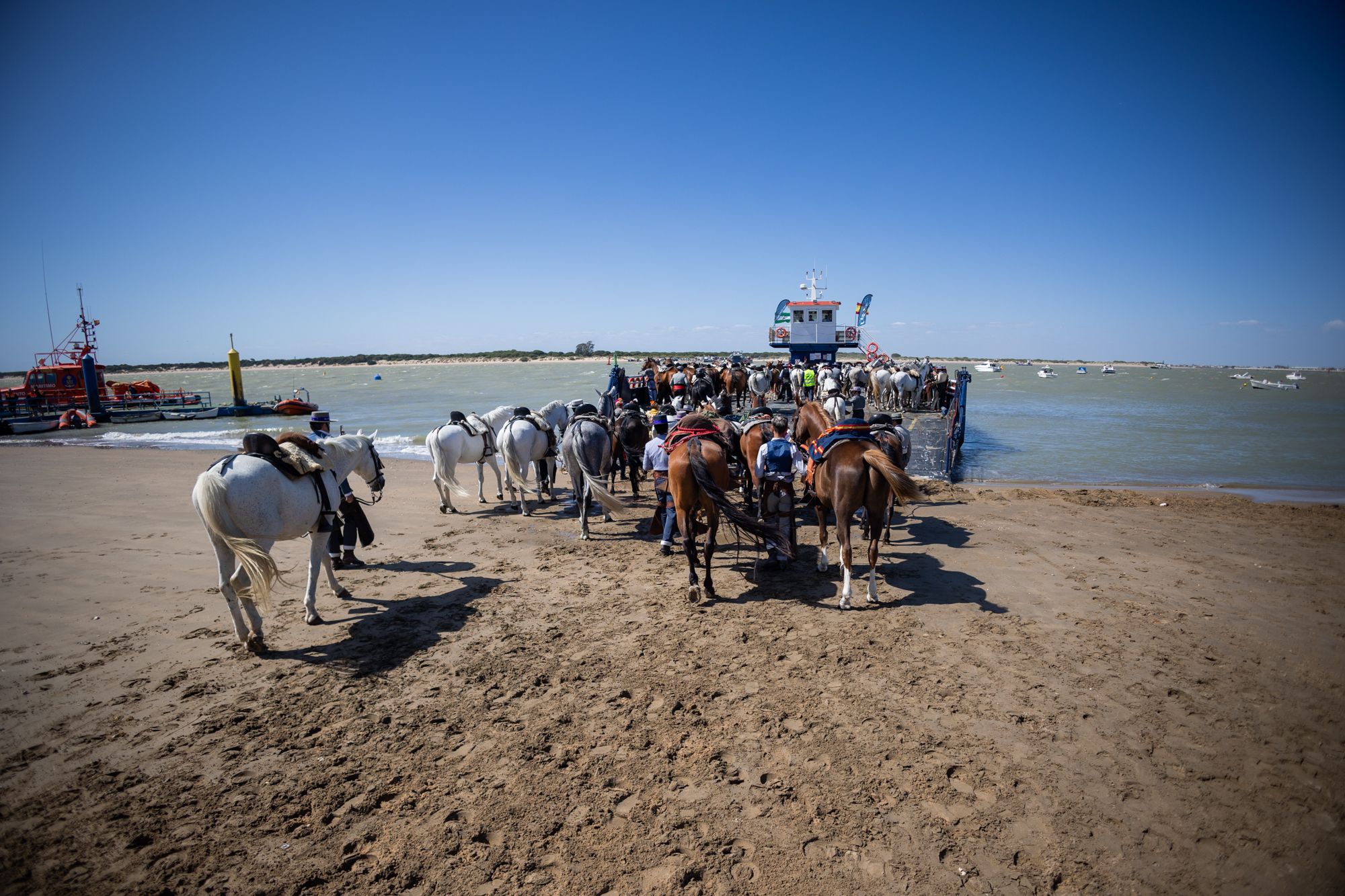 La hermandad del Rocío de Jerez llega a Malandar