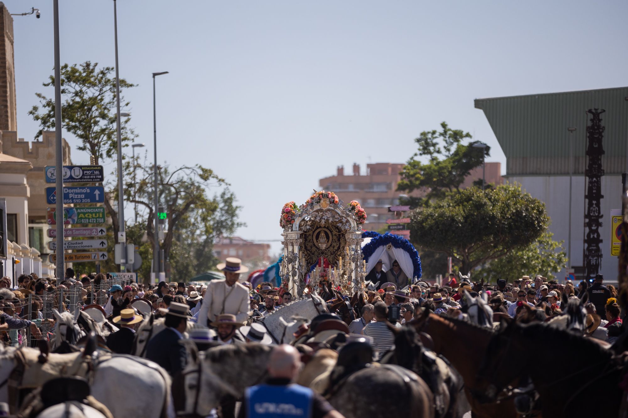 La hermandad del Rocío de Jerez llega a Malandar