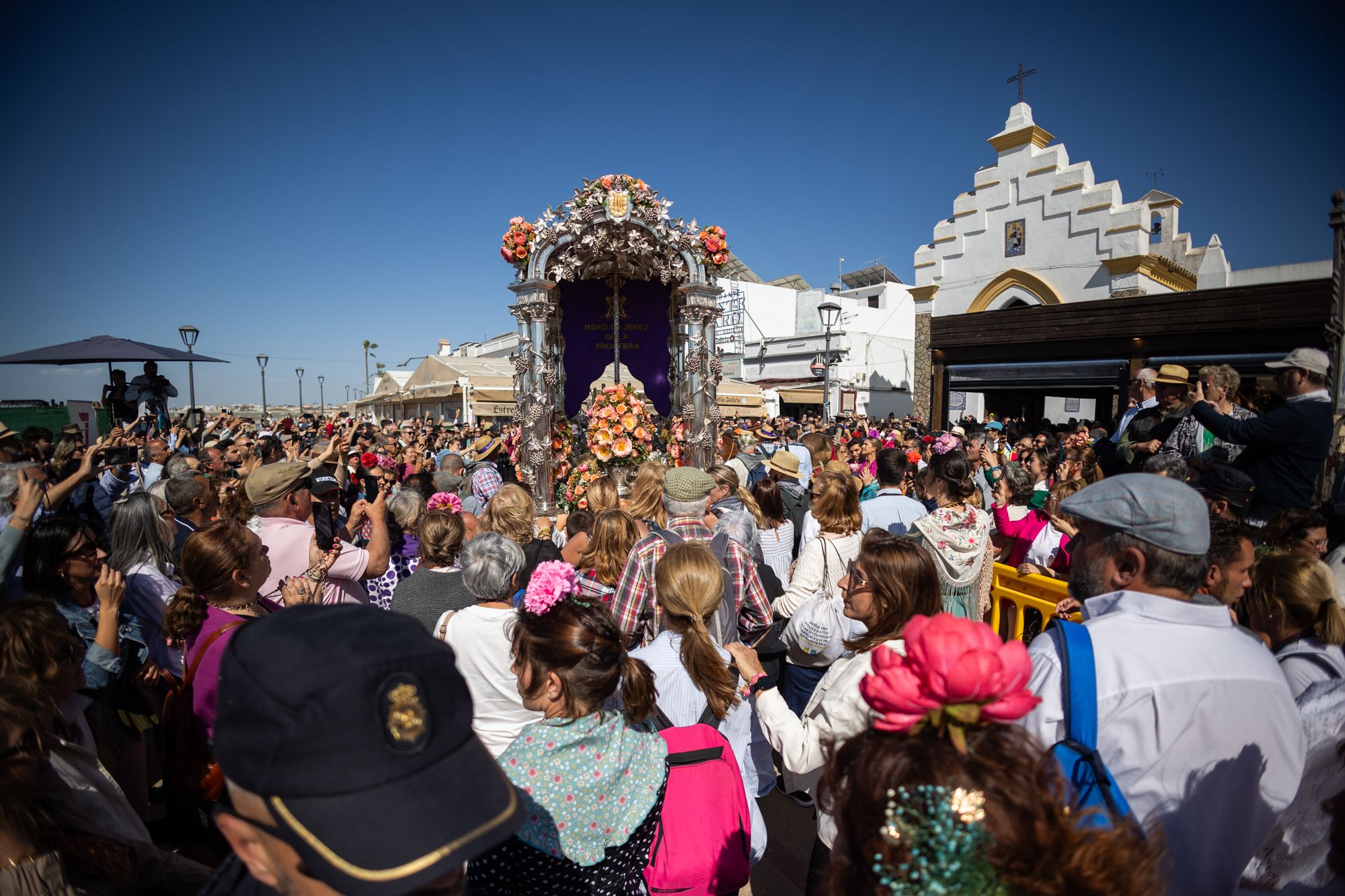La hermandad del Rocío de Jerez llega a Malandar