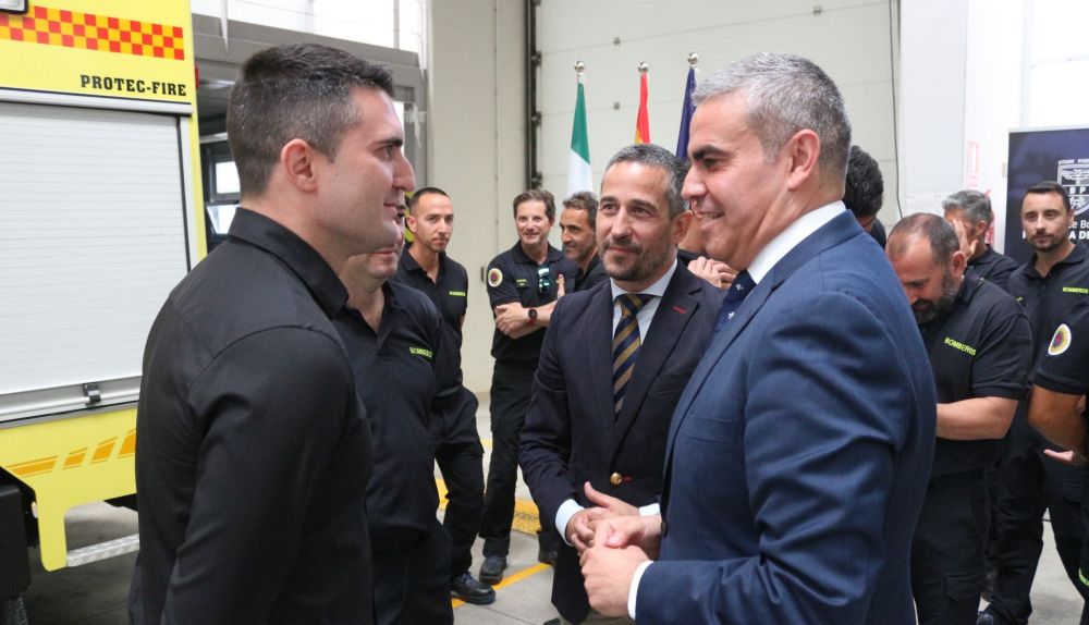 Homenaje a los bomberos y al vecino en Chiclana.
