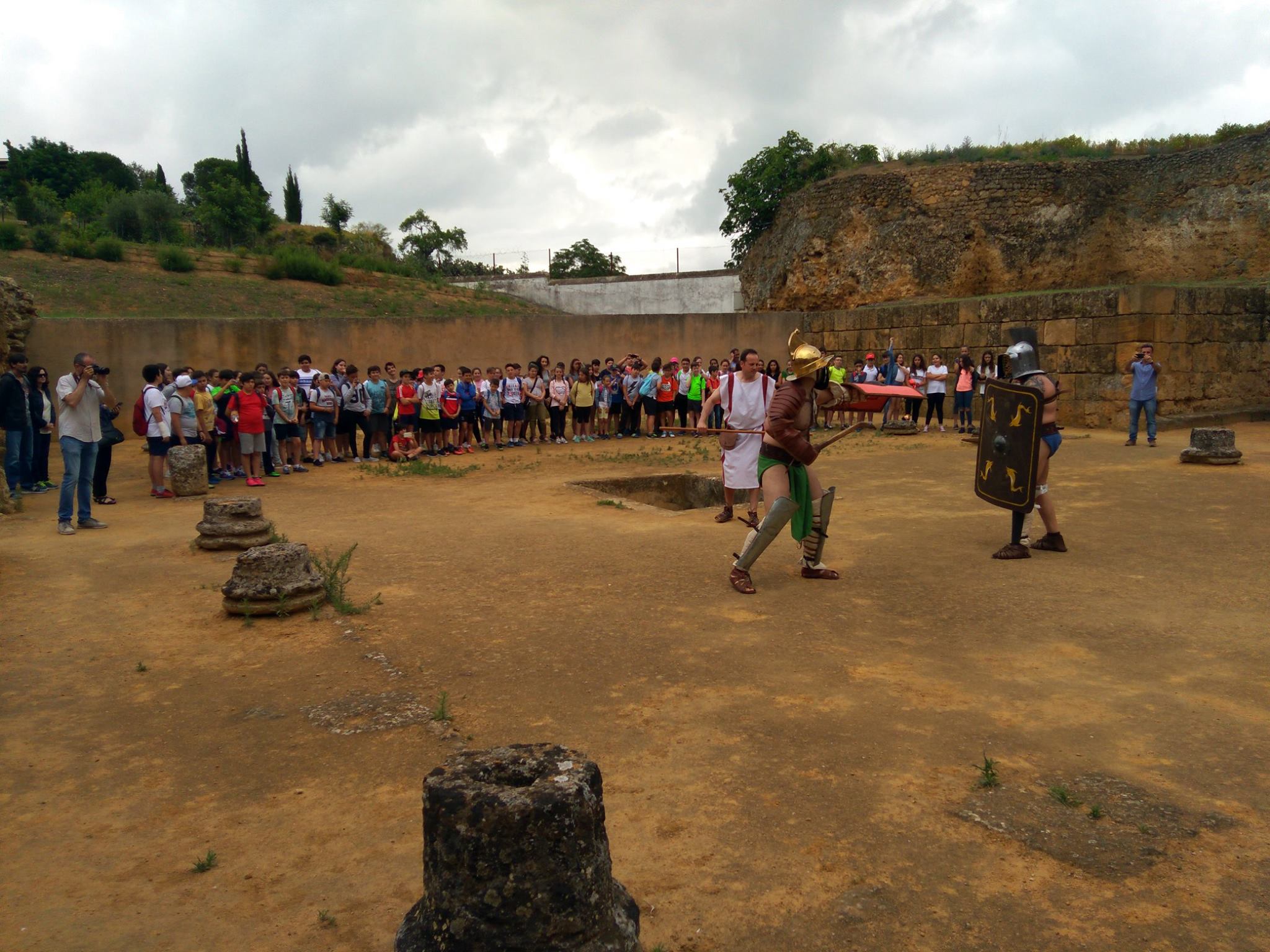 Una actividad en el conjunto arqueológico de Carmona. 