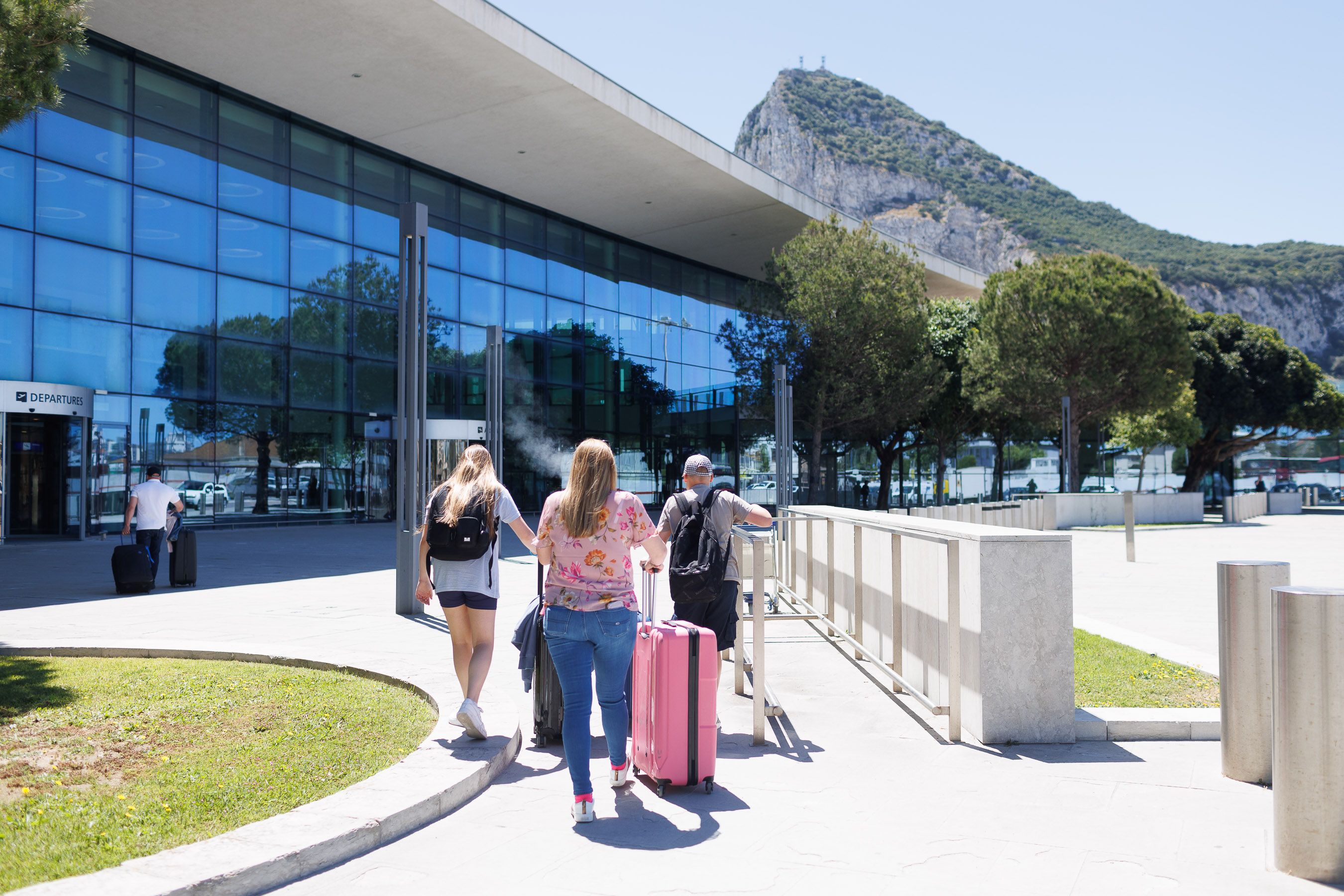 España realizará los controles de pasaportes en el puerto y aeropuerto de Gibraltar.
