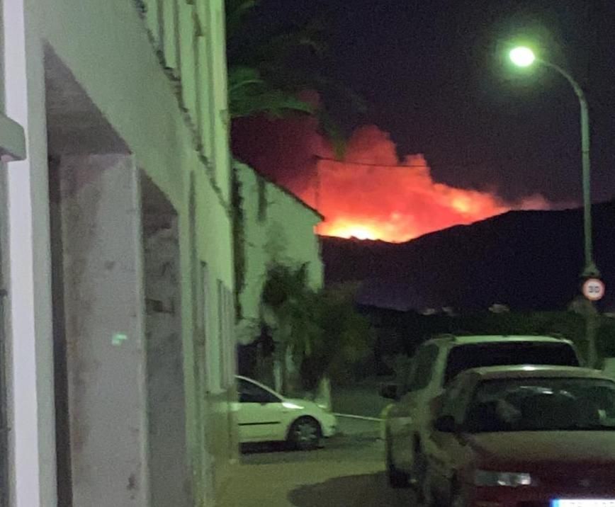 Incendio en Tarifa, declarado esta madrugada. FOTO: INFOCA