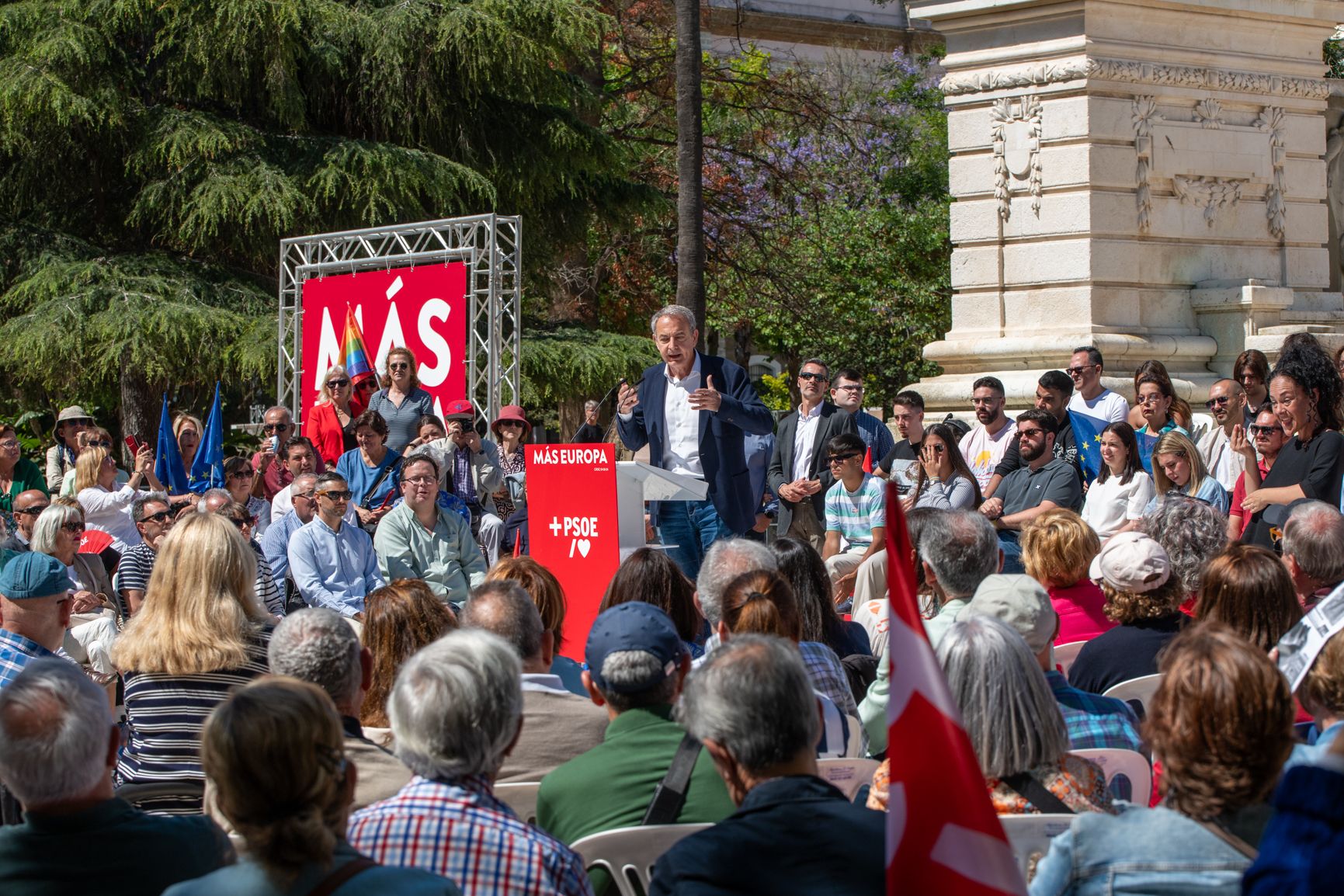 Así ha sido el acto de campaña de Zapatero y Ribera para las europeas en Cádiz.