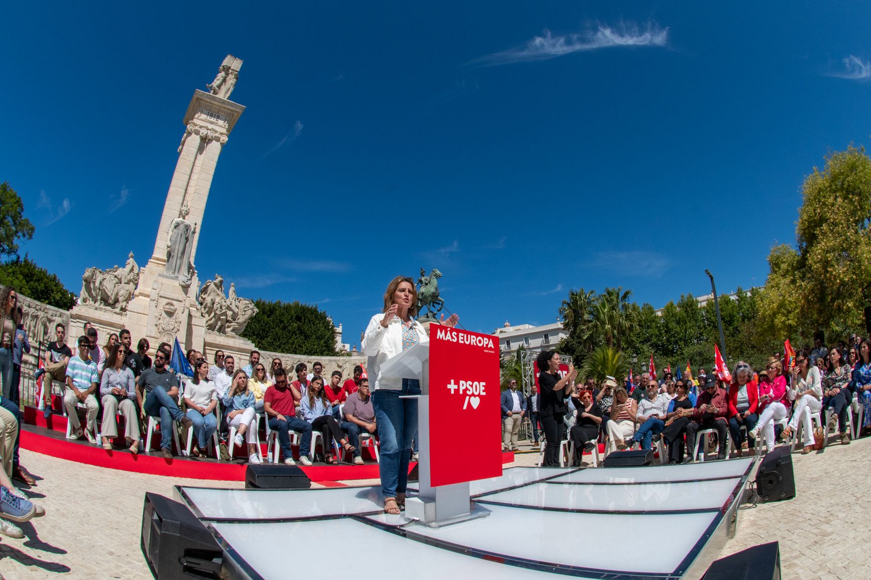 Así ha sido el acto de campaña de Zapatero y Ribera para las europeas en Cádiz.