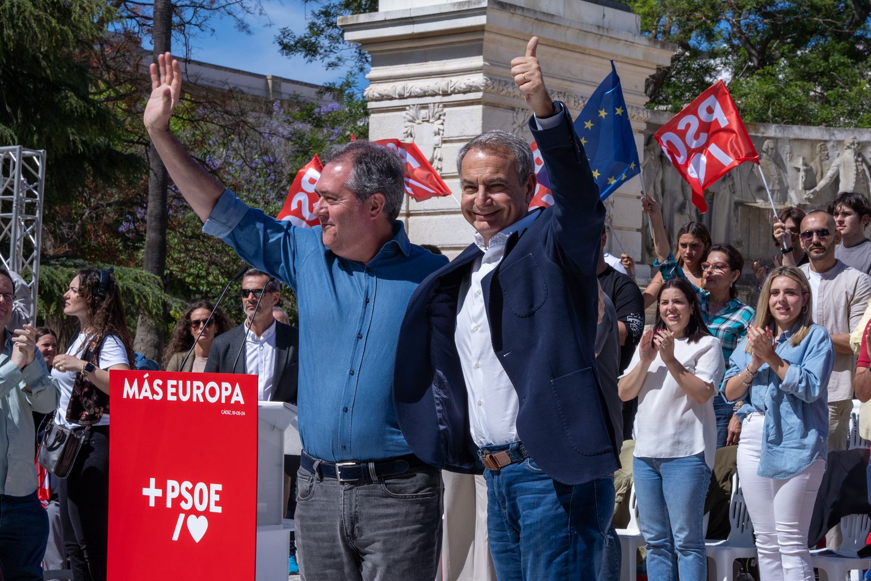 Así ha sido el acto de campaña de Zapatero y Ribera para las europeas en Cádiz.