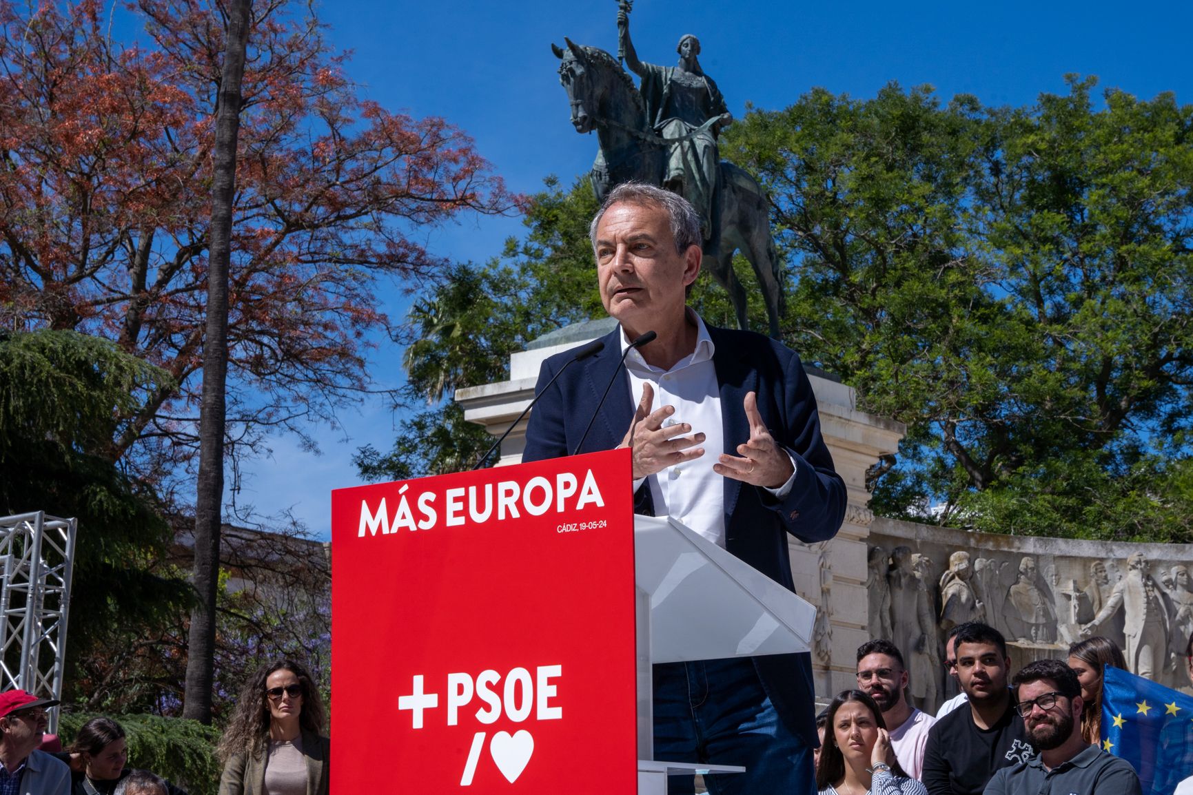 Así ha sido el acto de campaña de Zapatero y Ribera para las europeas en Cádiz.