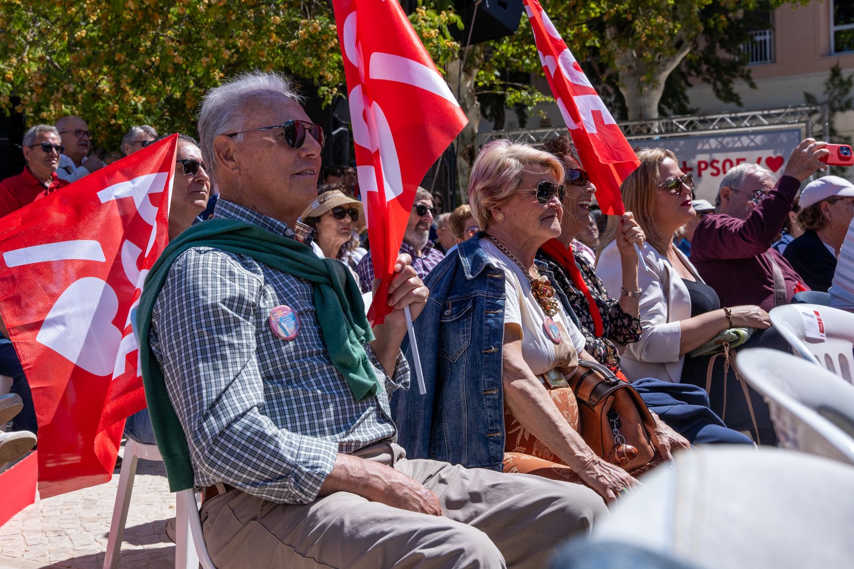 Así ha sido el acto de campaña de Zapatero y Ribera para las europeas en Cádiz.