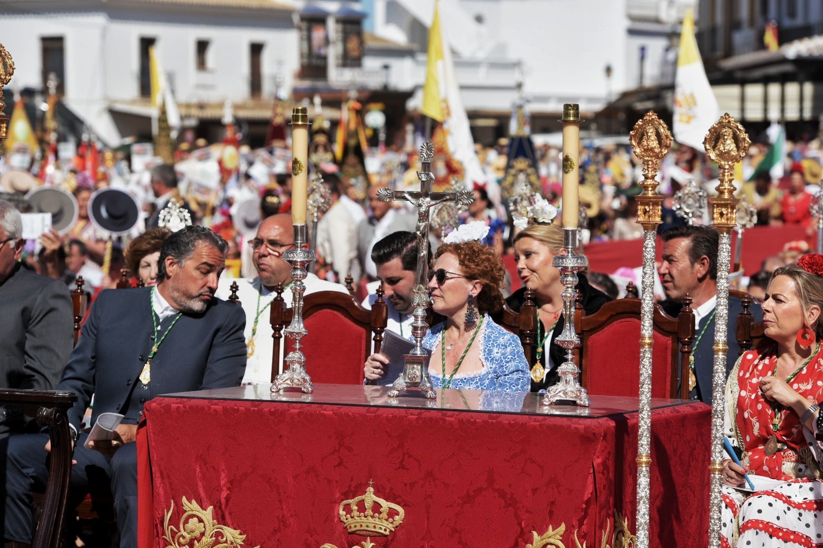 Así vive El Rocío la Misa Pontifical de la Romería de 2024.