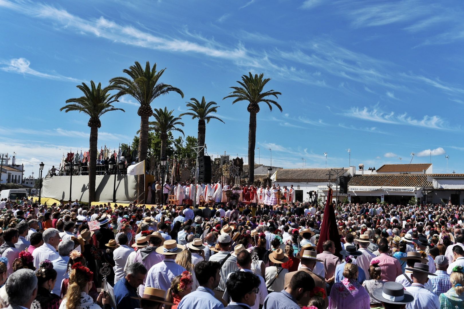 La misa de Pentecostés en su anterior ubicación.