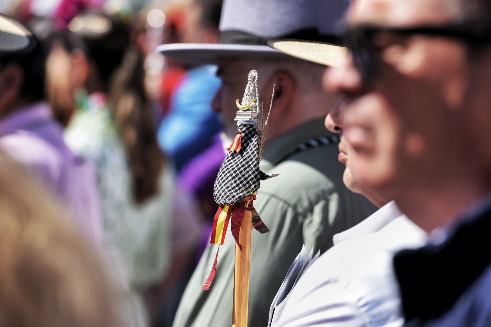 Así vive El Rocío la Misa Pontifical de la Romería de 2024.