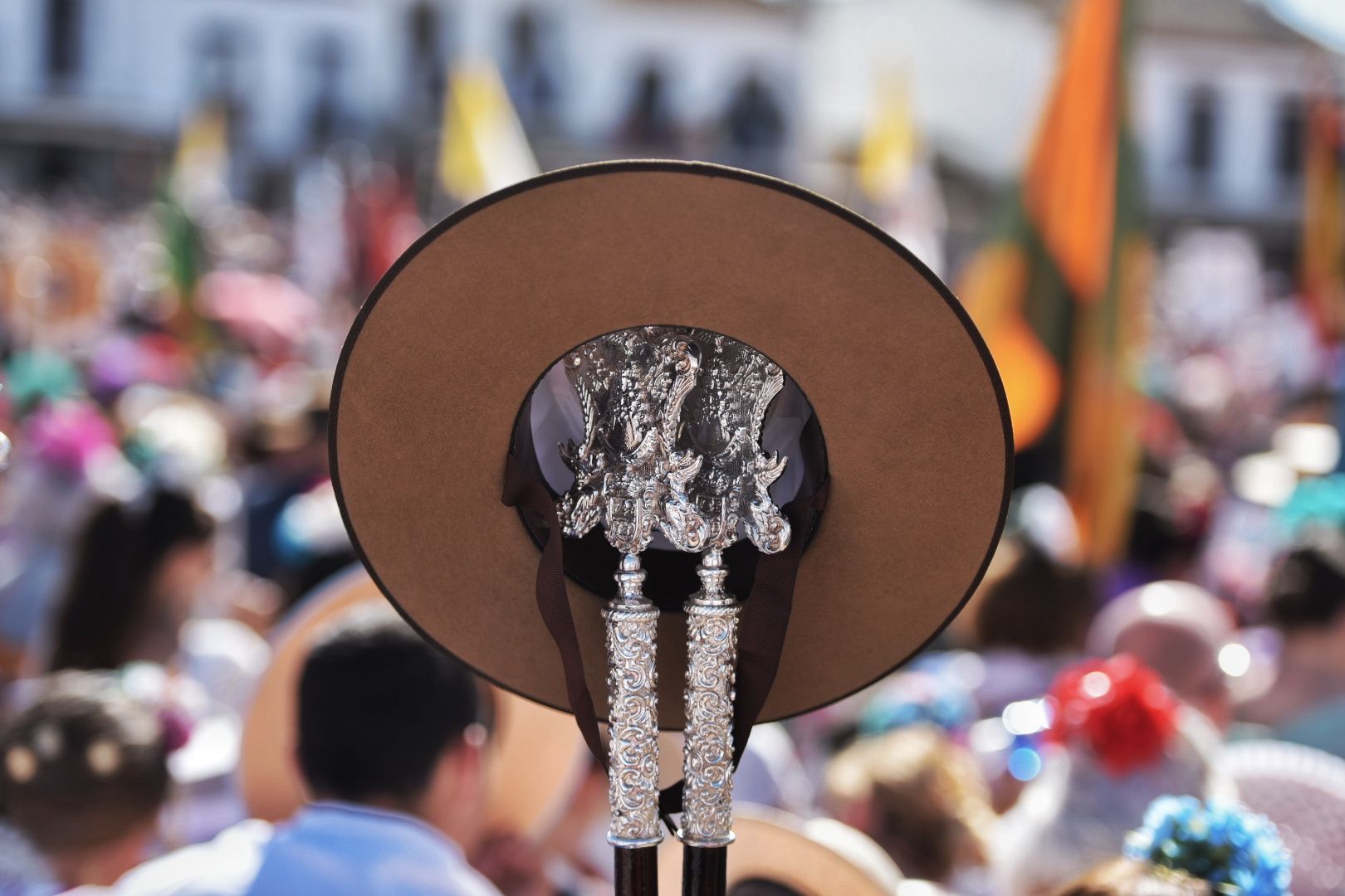 Así vive El Rocío la Misa Pontifical de la Romería de 2024.