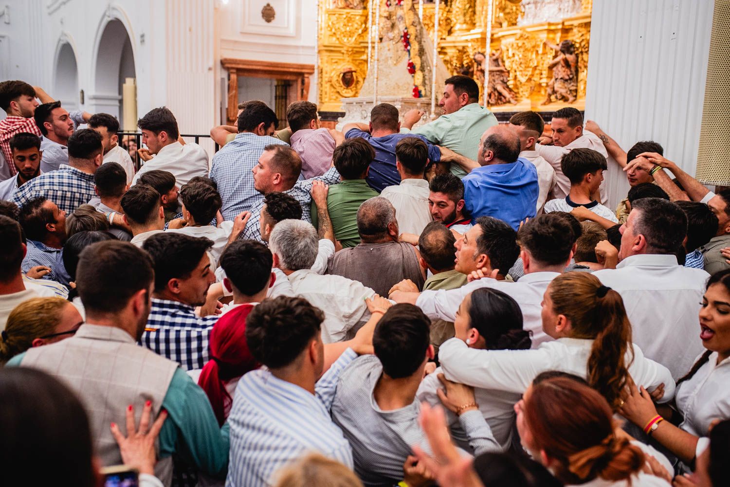Así vive Almonte los previos a la salida de la Virgen del Rocío