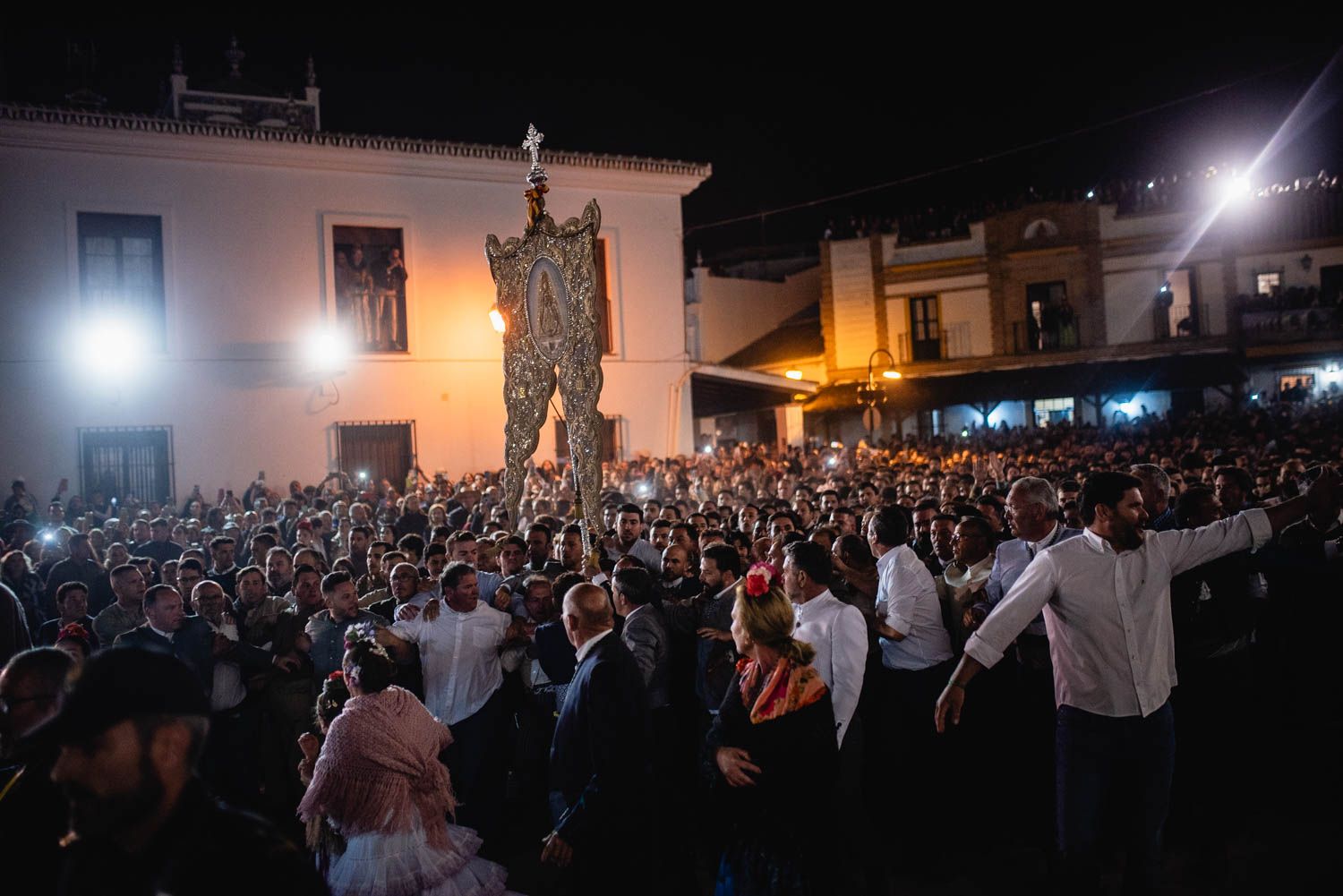 Así vive Almonte los previos a la salida de la Virgen del Rocío