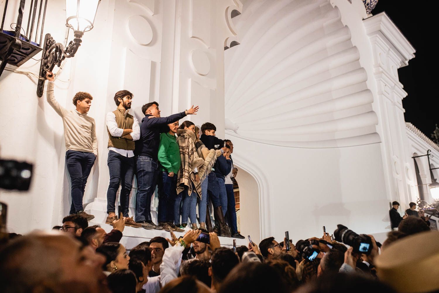 Así vive Almonte los previos a la salida de la Virgen del Rocío