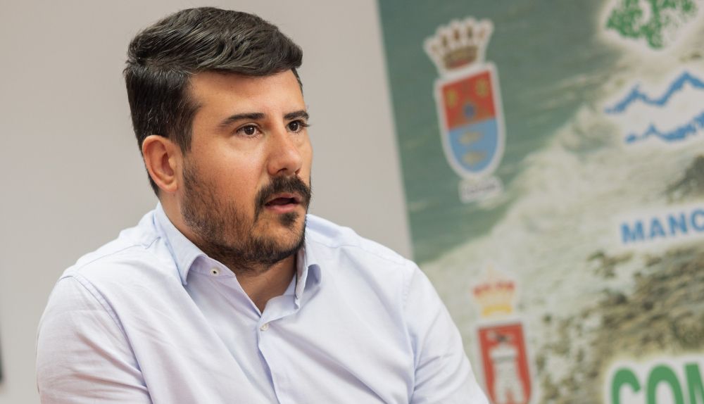 Javier Rodríguez, presidente de la Mancomunidad de la Janda, en la entrevista con lavozdelsur.es.