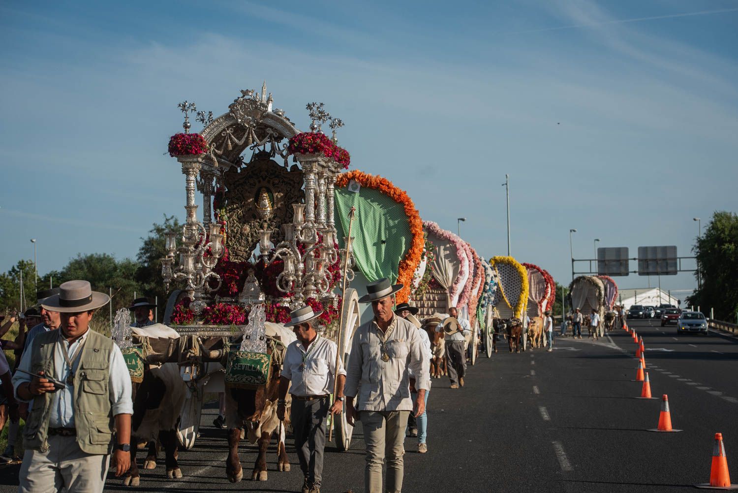 Llegada de la Hermandad del Rocío de Sevilla.