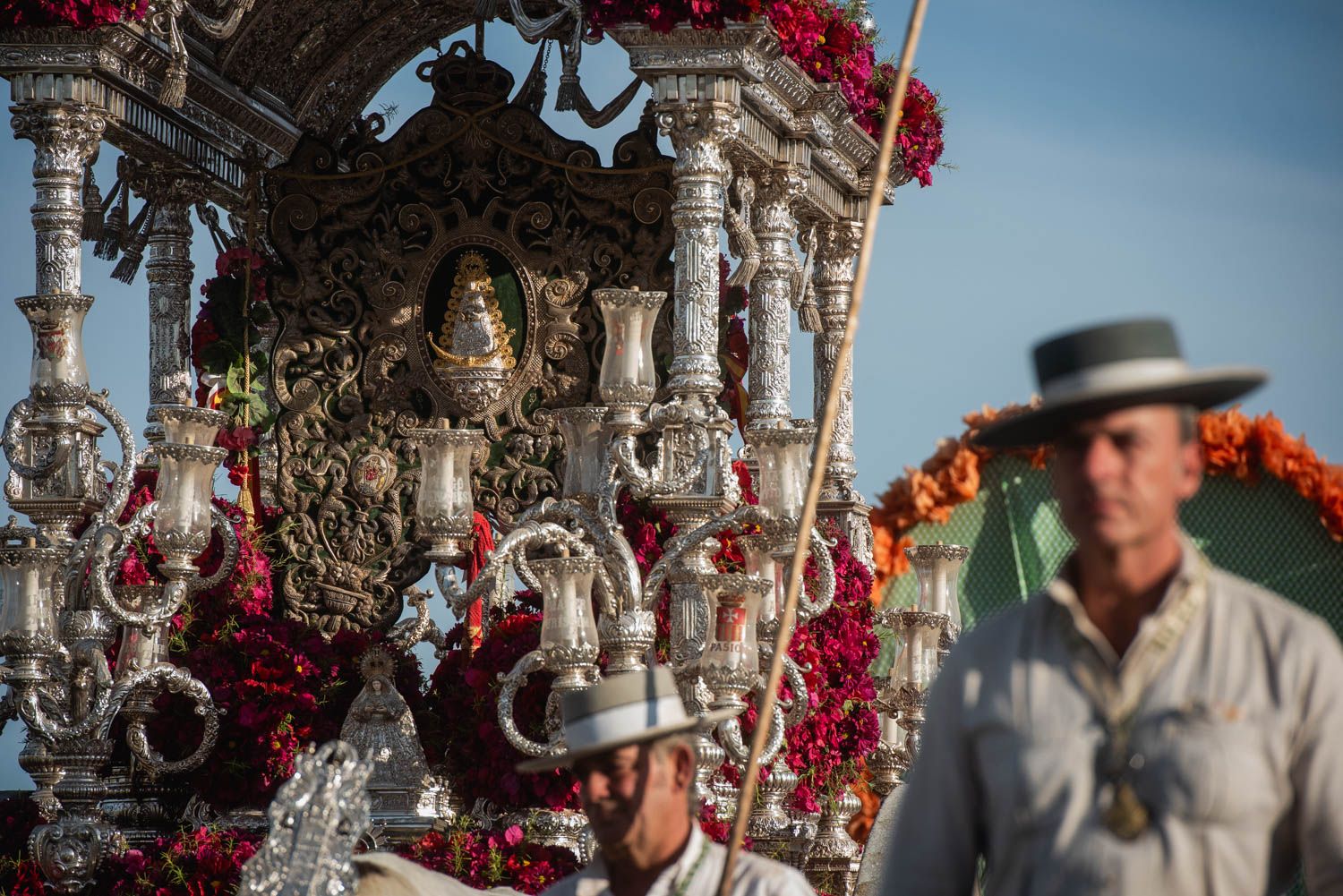 Llegada de la Hermandad del Rocío de Sevilla.