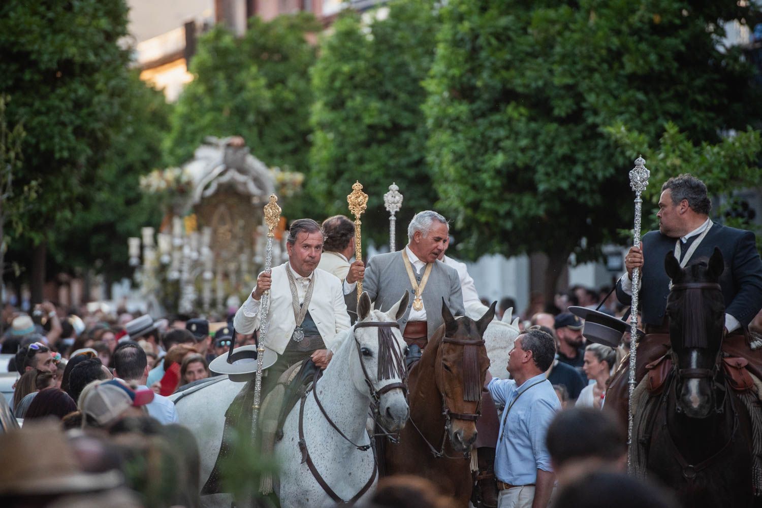 Llegada a Sevilla de la Hermandad de Triana.