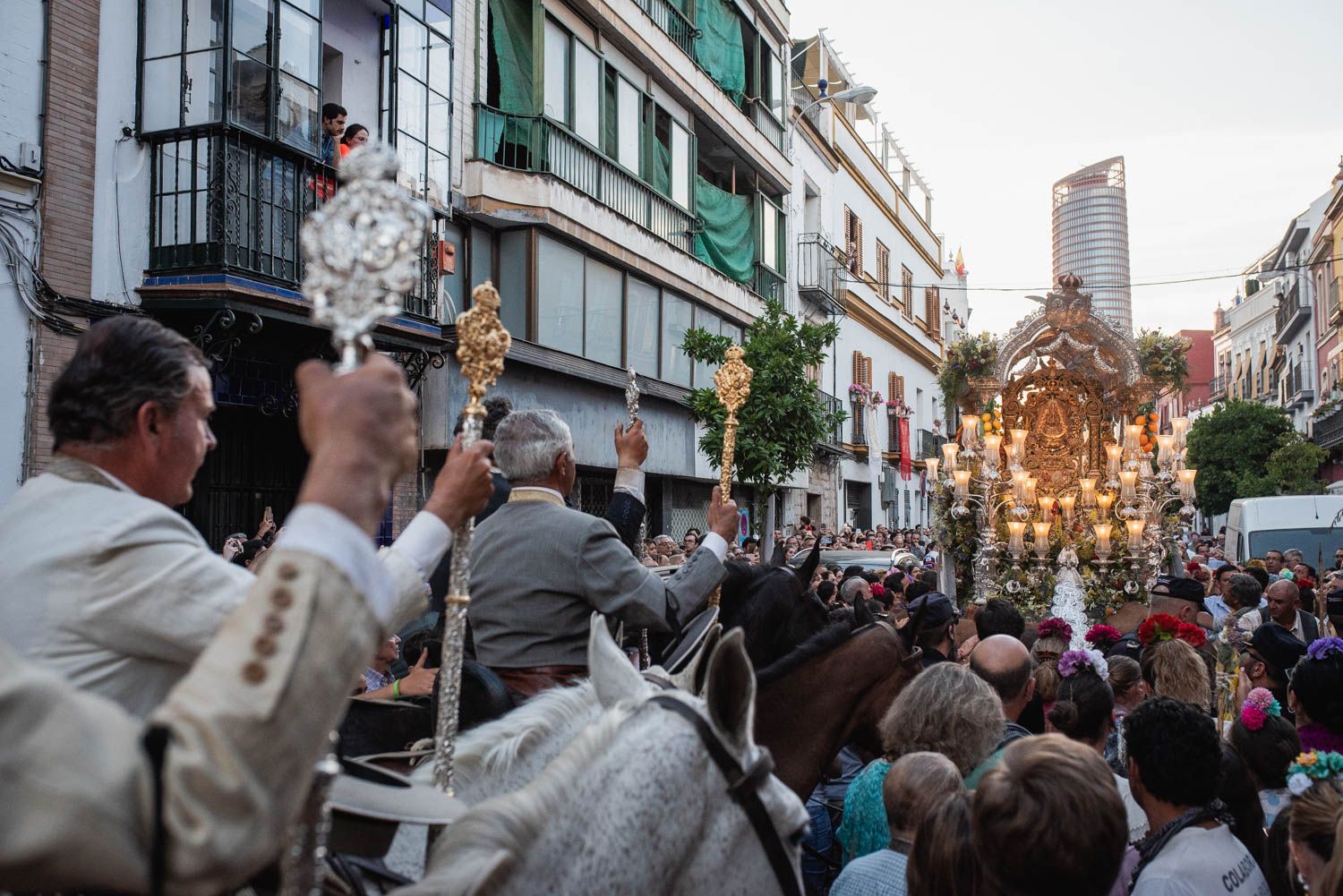 Llegada a Sevilla de la Hermandad de Triana.