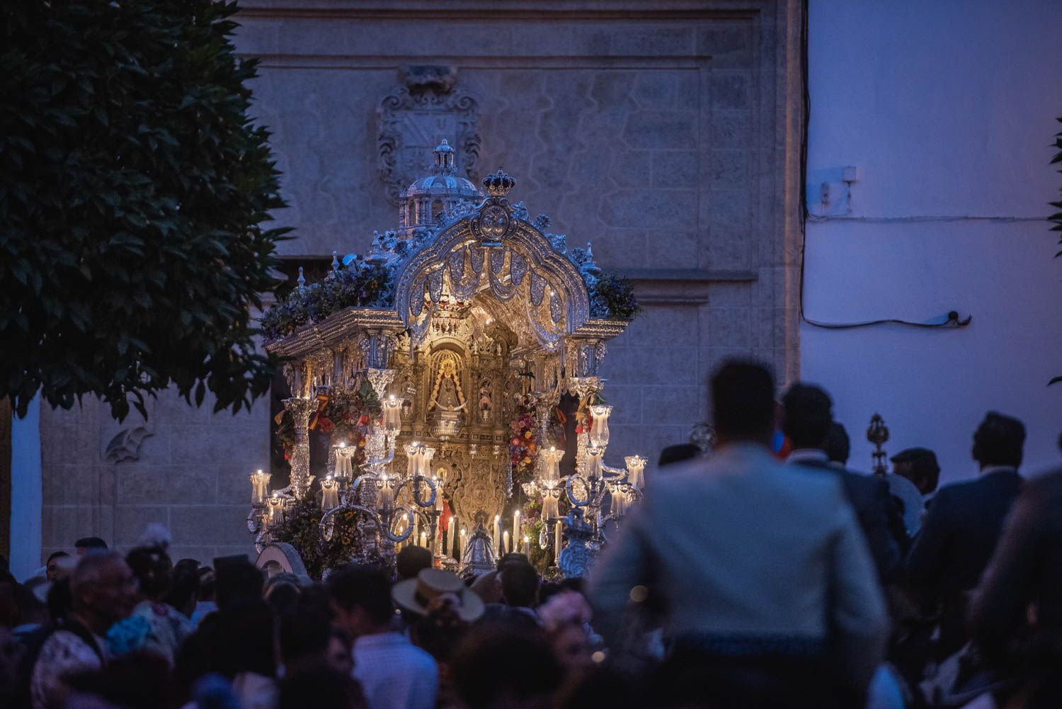 Llegada a Sevilla de la Hermandad de La Macarena.