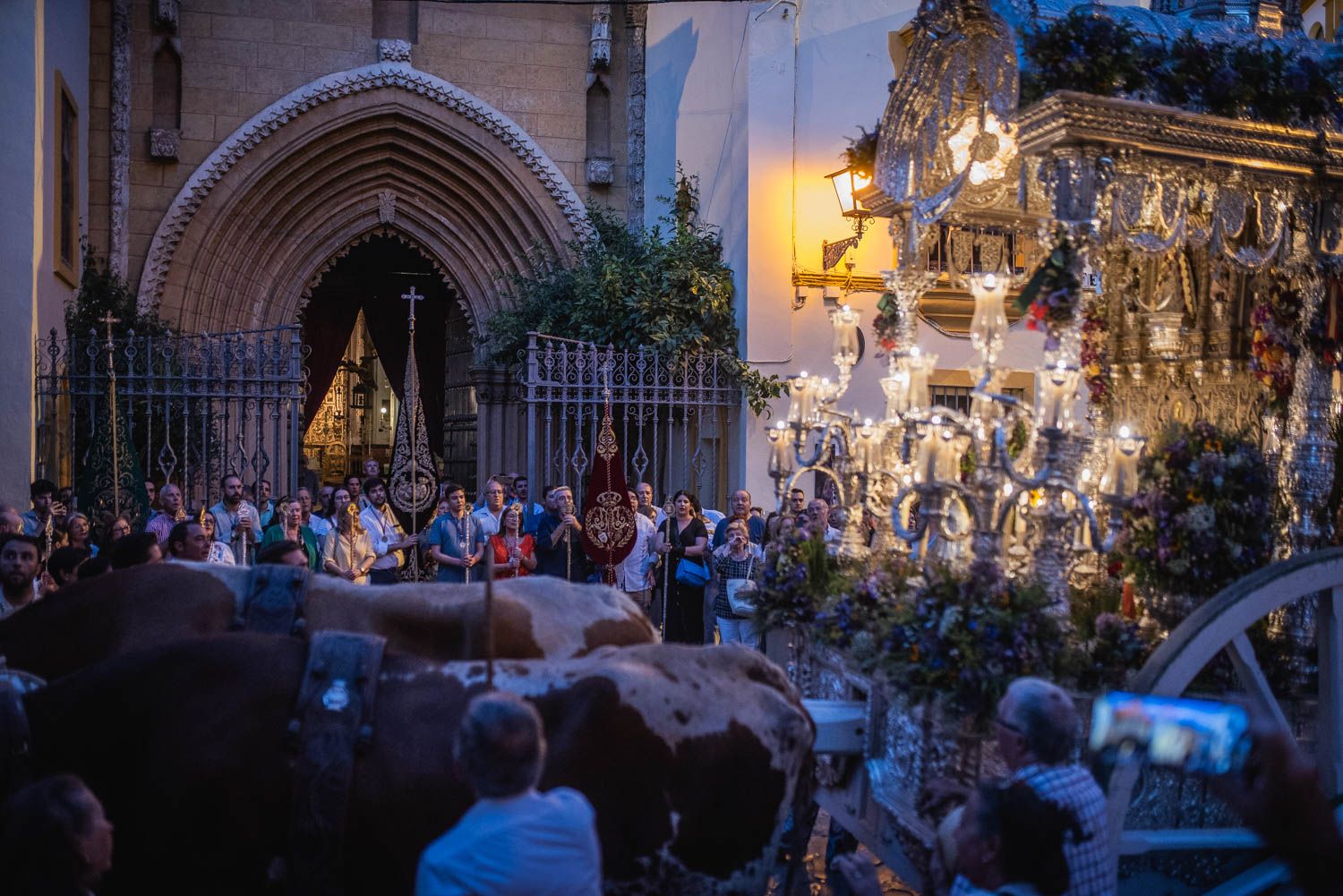 Llegada a Sevilla de la Hermandad de La Macarena.