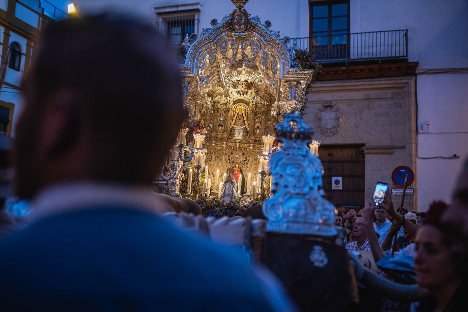 Llegada a Sevilla de la Hermandad de La Macarena.