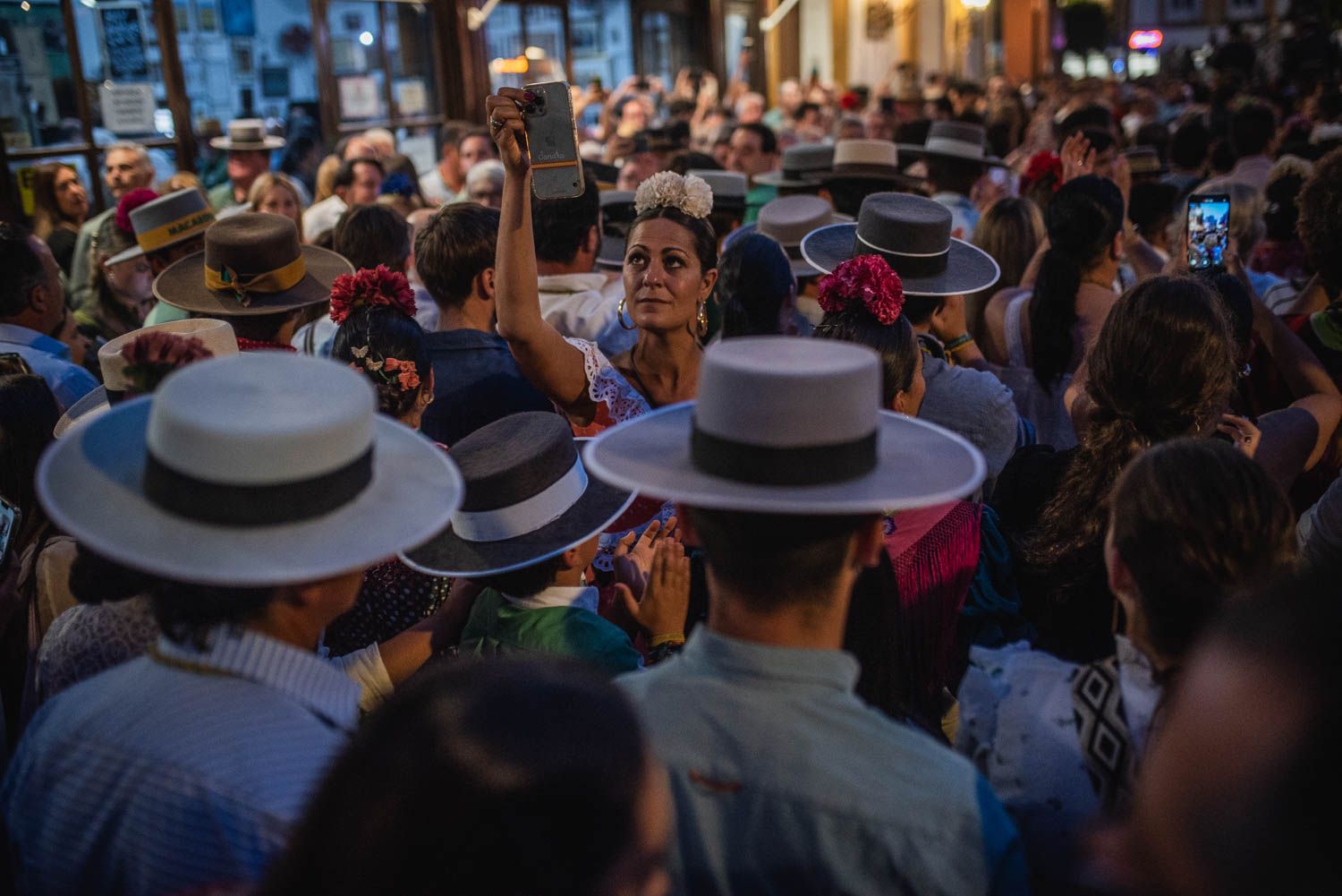 Llegada a Sevilla de la Hermandad de La Macarena.