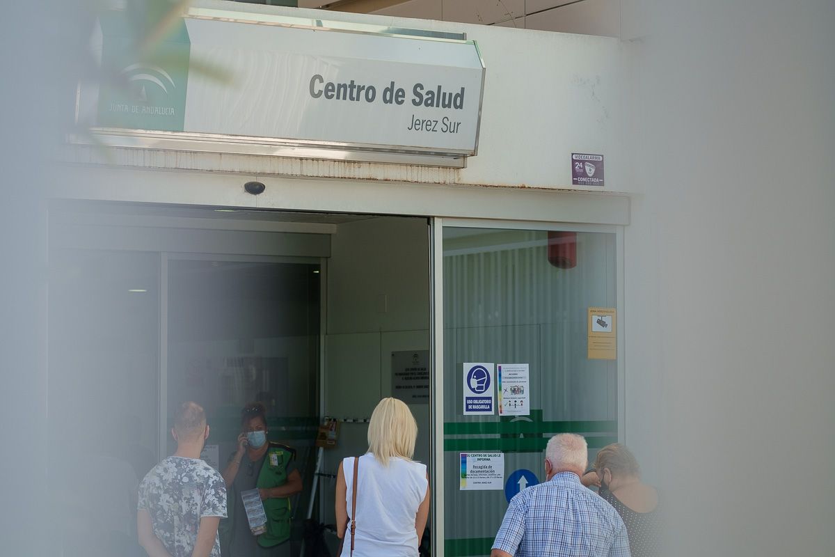 Un centro de salud en Jerez, en una imagen reciente. FOTO: MANU GARCÍA