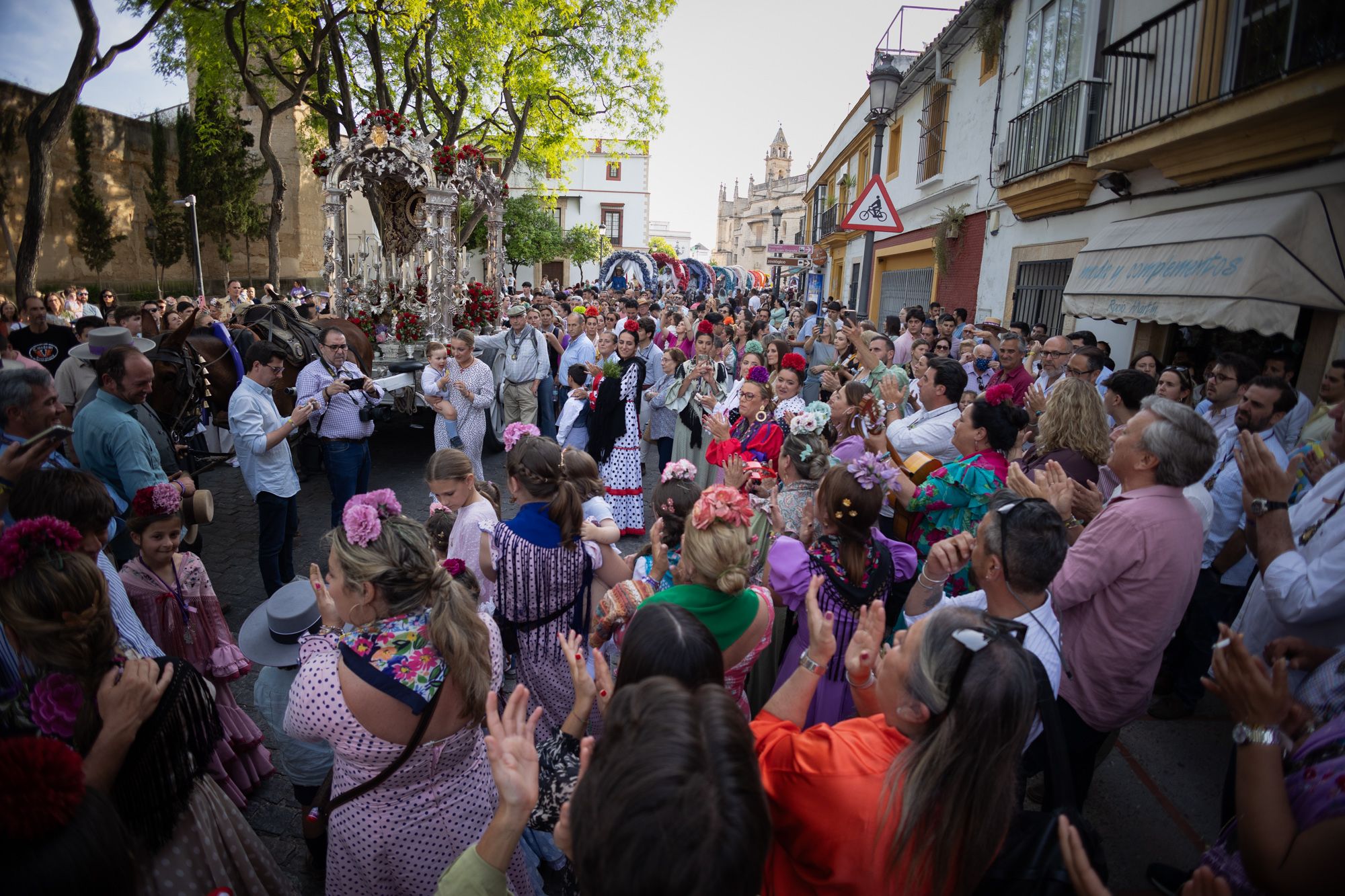 Así ha sido la llegada de la hermandad del Rocío a Jerez