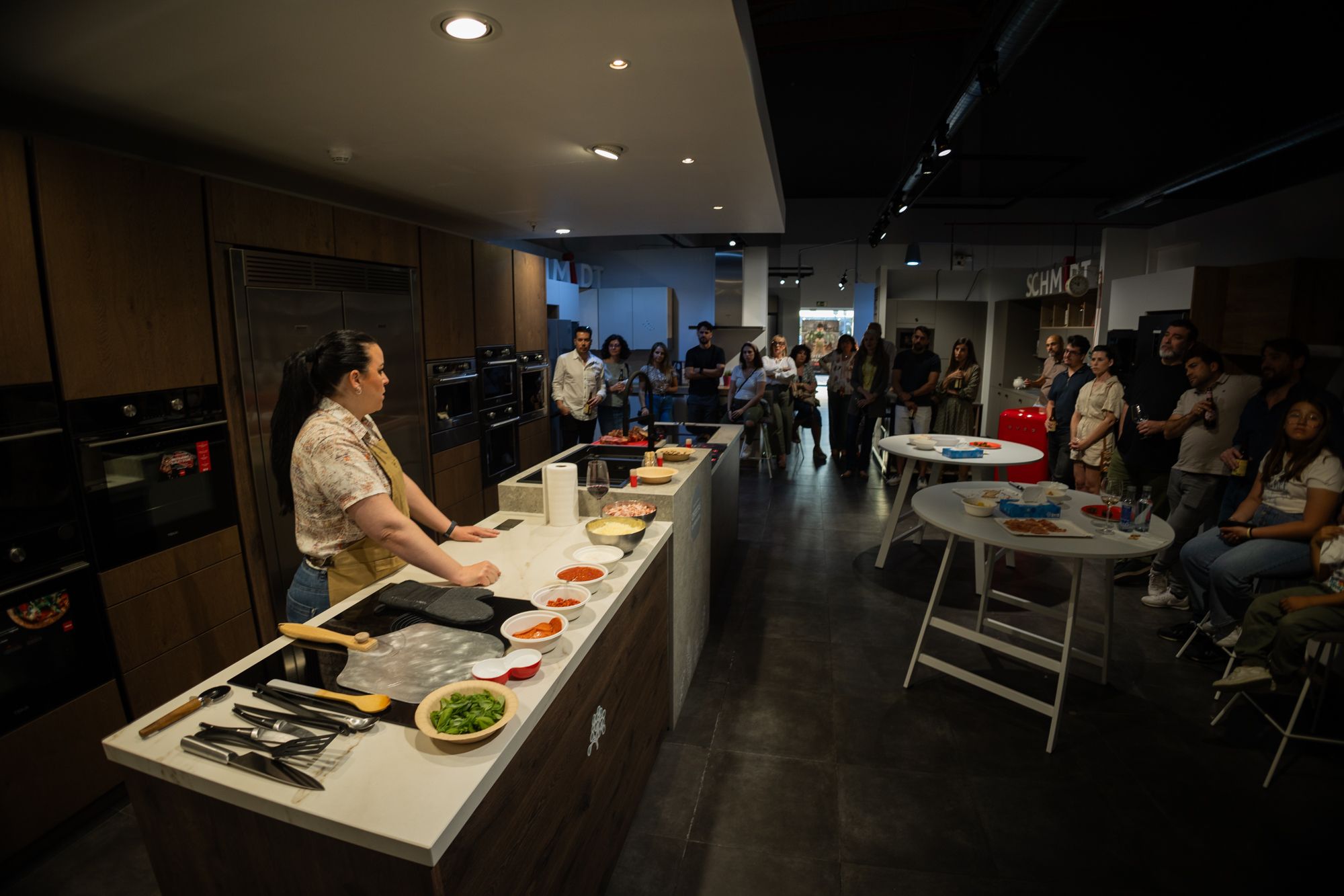 COCINAS SCHMIDT DEMOSTRACION HORNOS TEKA 2