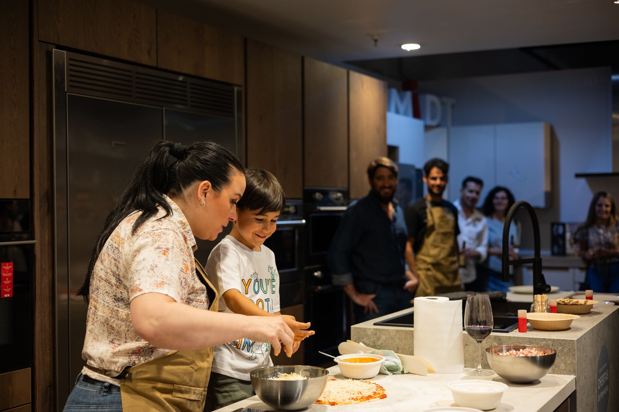COCINAS SCHMIDT DEMOSTRACION HORNOS TEKA 6