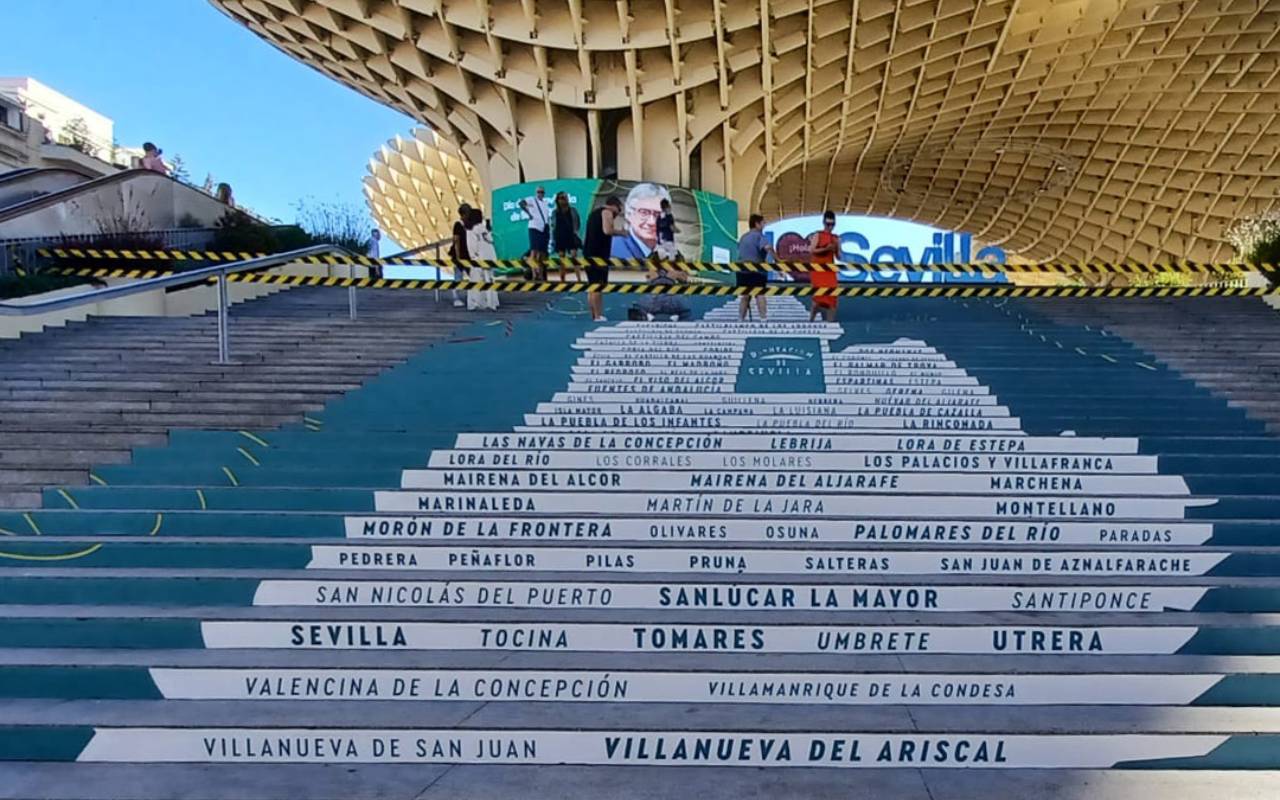 Imagen del mosaico con los nombres de los municipios sevillanos, publicada por la Diputación de Sevilla en sus redes sociales.