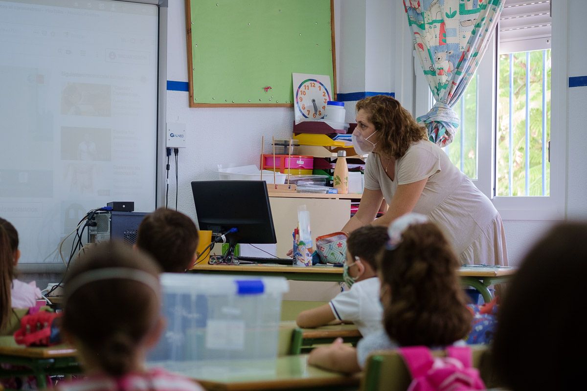 Educación convocará antes de Semana Santa las sustituciones por bajas de docentes para el tercer trimestre.