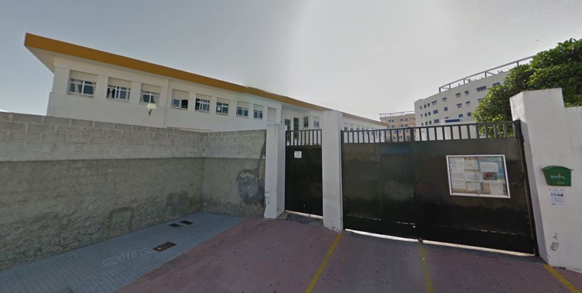 Colegio Arquitecto Leoz de San Fernando en una imagen de Google Maps.