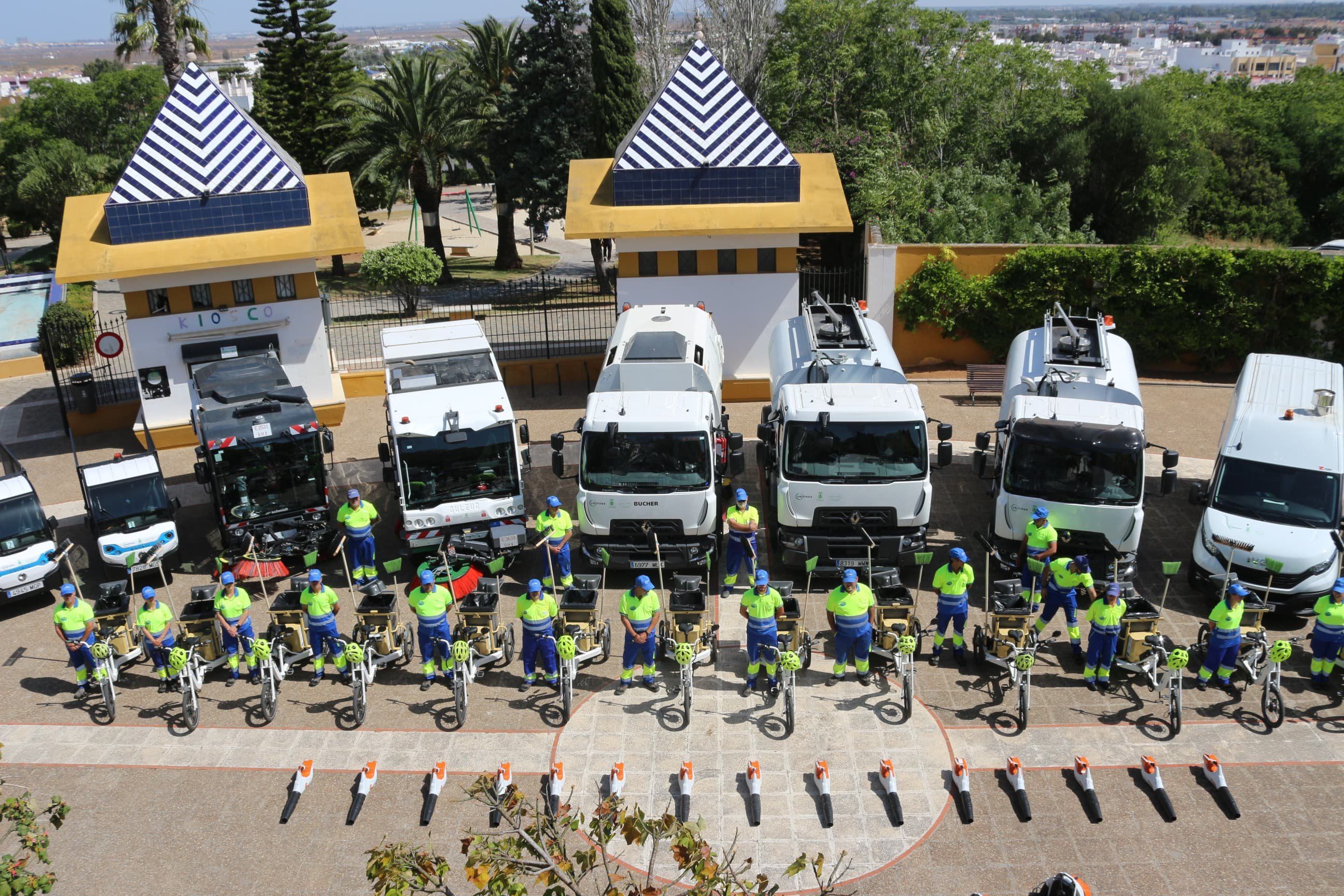Nuevos vehículos de limpieza viaria en Chiclana.