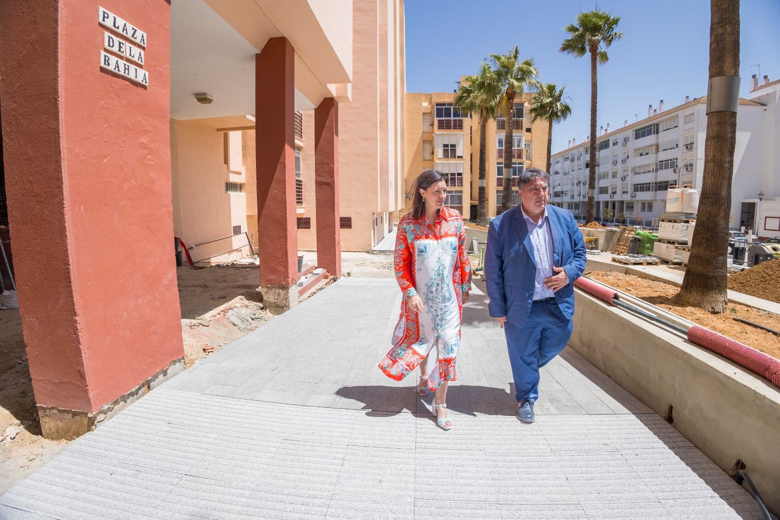 Visita a las obras en la plaza de La Bahía en San Fernando.