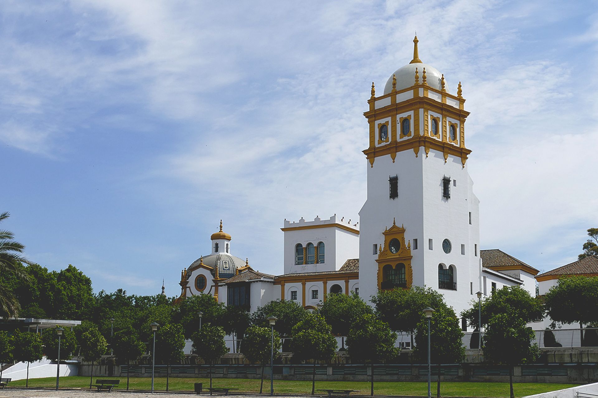 Edificio donde se ubica el conservatorio, antiguo pabellón de Argentina.