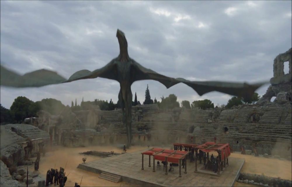 Un dragón trae a Daenerys a Pozo Dragón (Itálica). IMAGEN: HBO