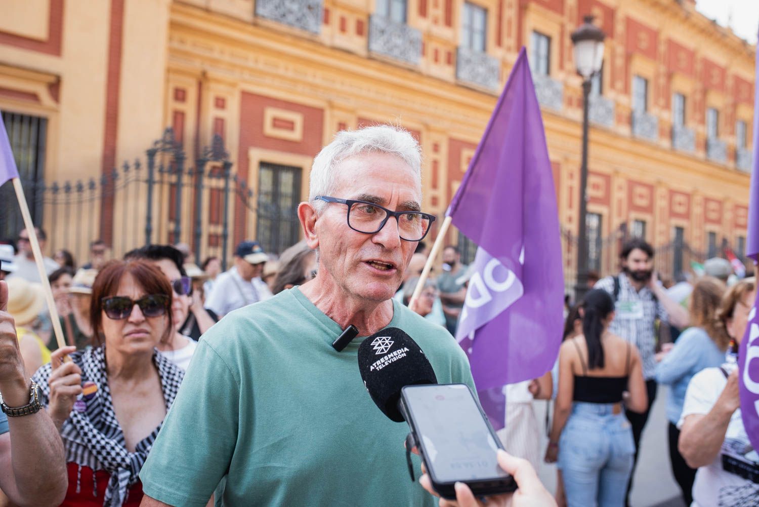 La manifestación de Sevilla por los servicios públicos, en imágenes