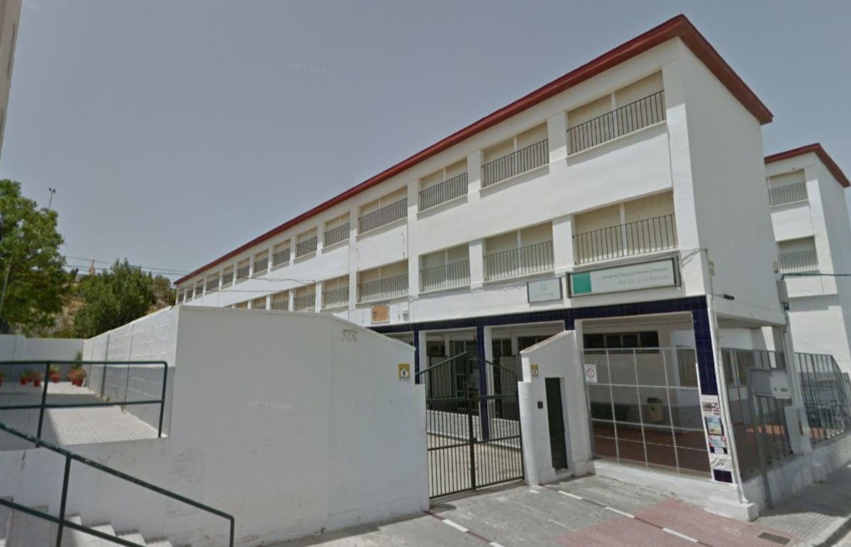 El colegio Los Remedios de Chiclana, en una imagen de Google Maps.