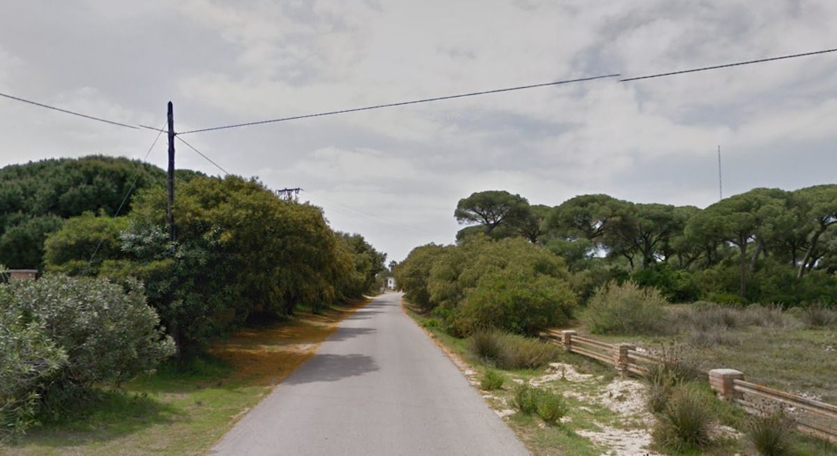 Carretera de acceso al Coto de la Isleta, en Google Maps.