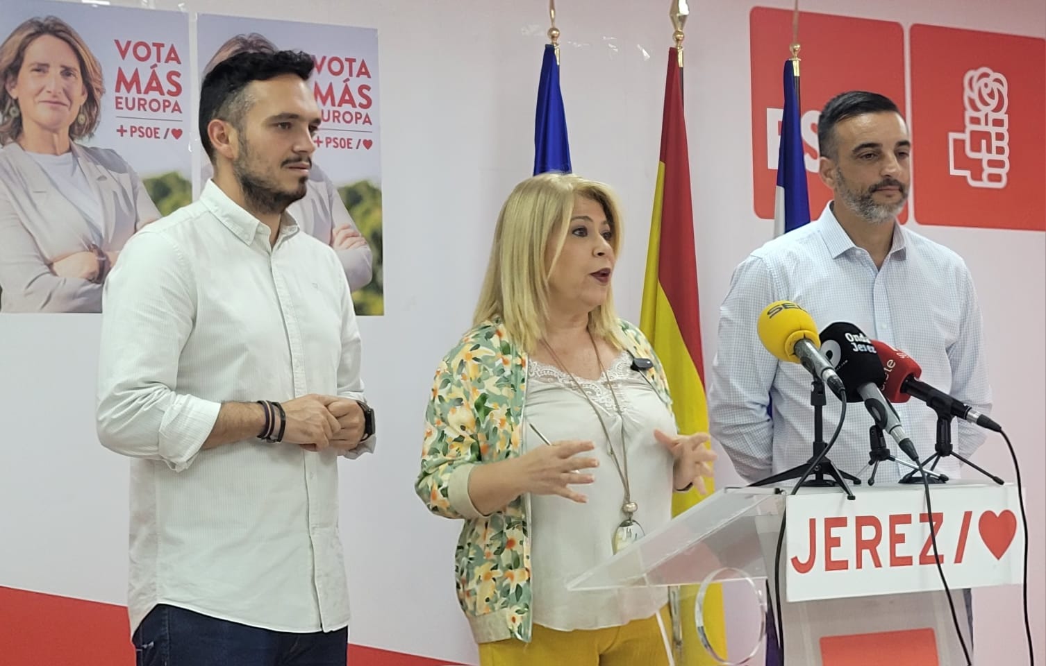 La secretaria general, Mamen Sanchez, durante la rueda de prensa sobre las elecciones europeas.