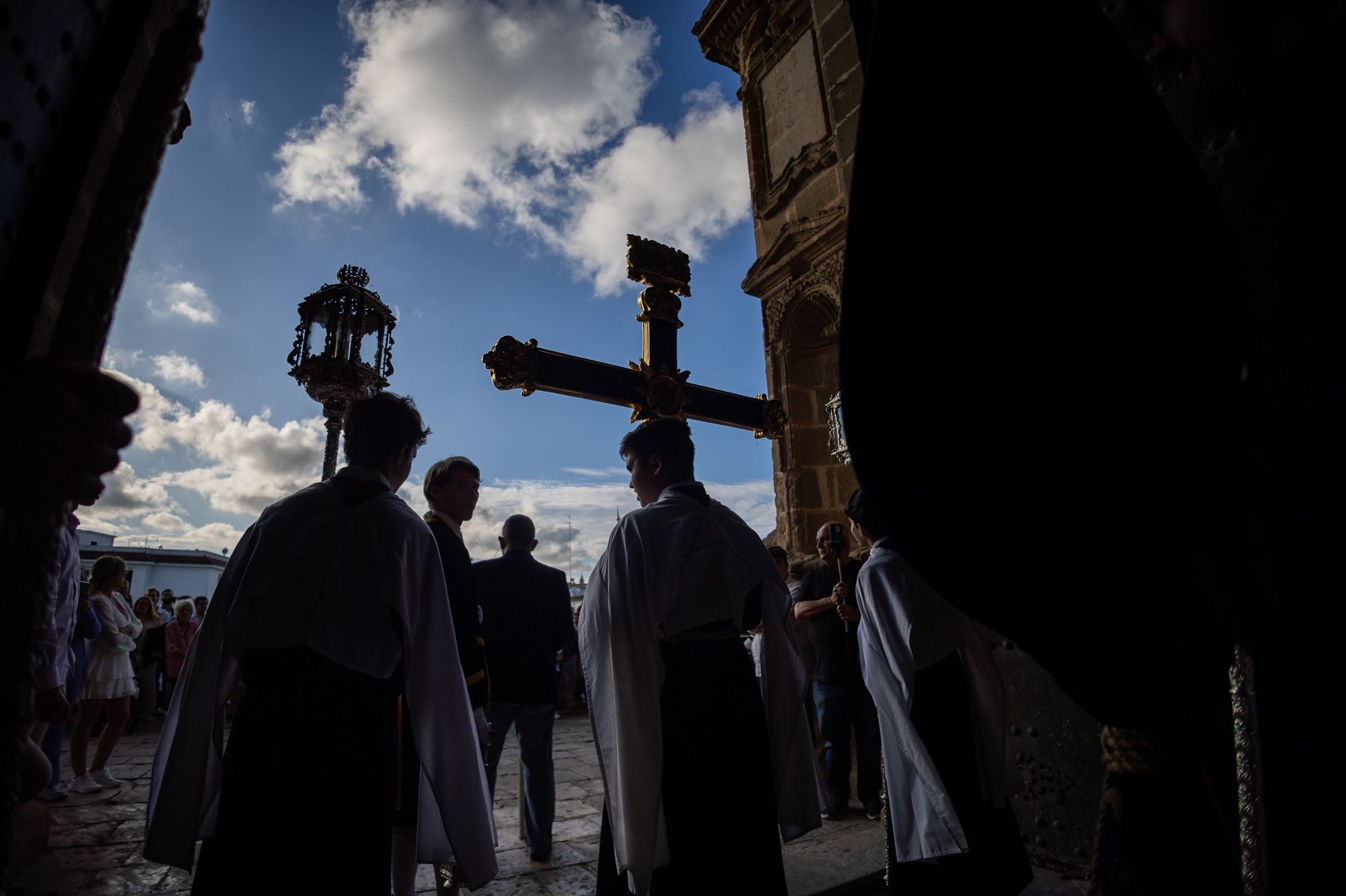 La Lanzada cierra en la calle sus 75 años