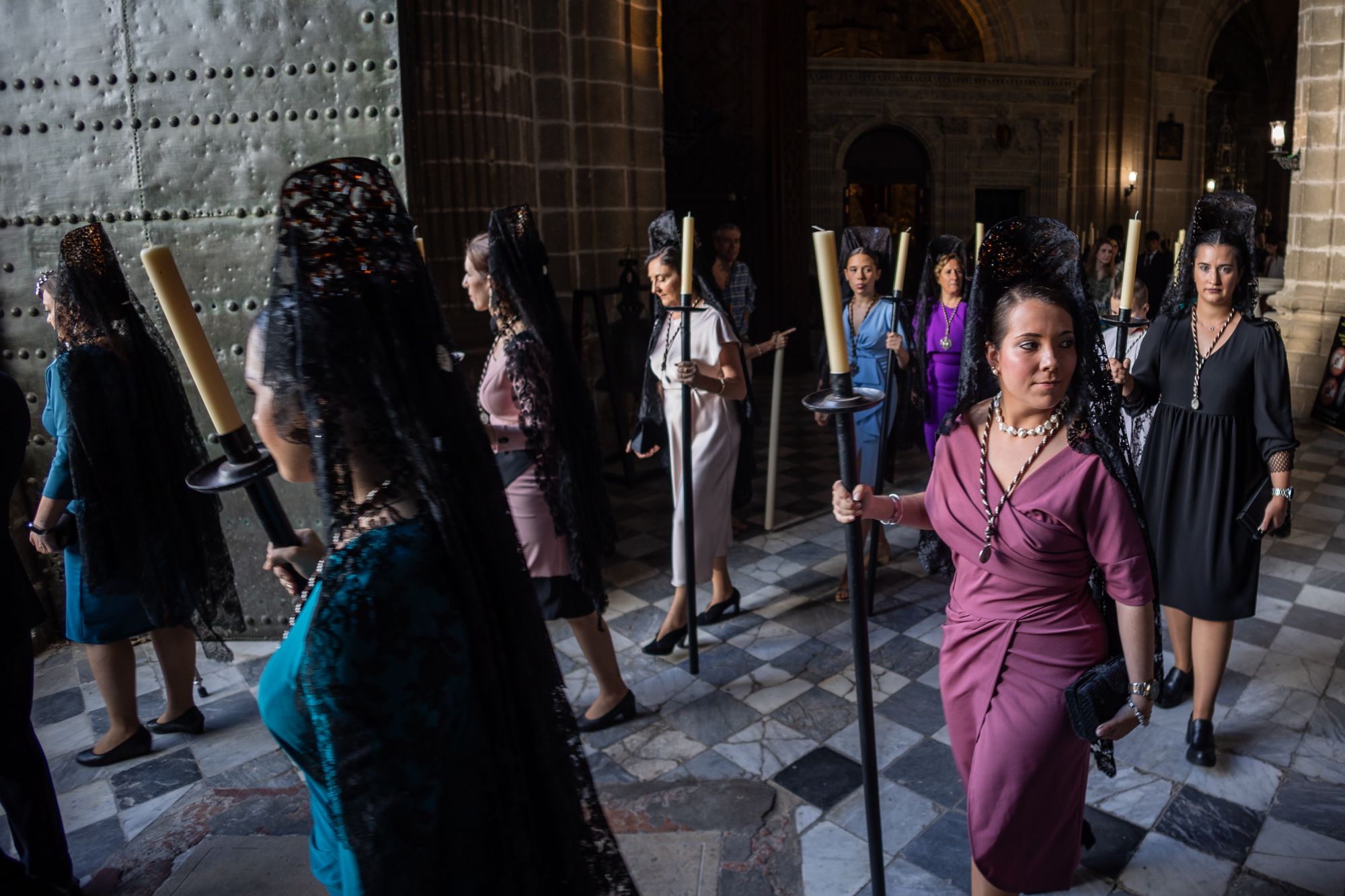 La Lanzada cierra en la calle sus 75 años