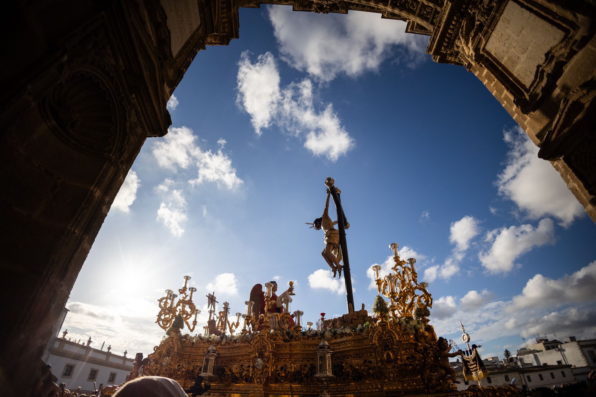 La Lanzada cierra en la calle sus 75 años
